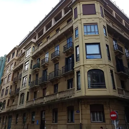 Pensión Waves San Sebastián