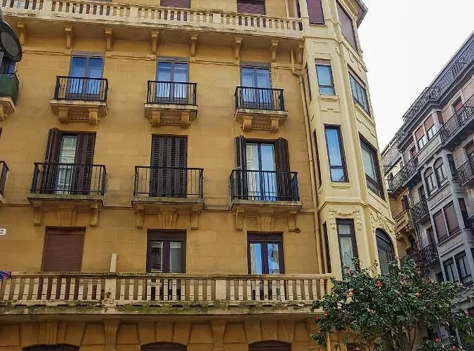 Waves 圣塞瓦斯蒂安