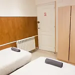 Waves سان سيباستيان